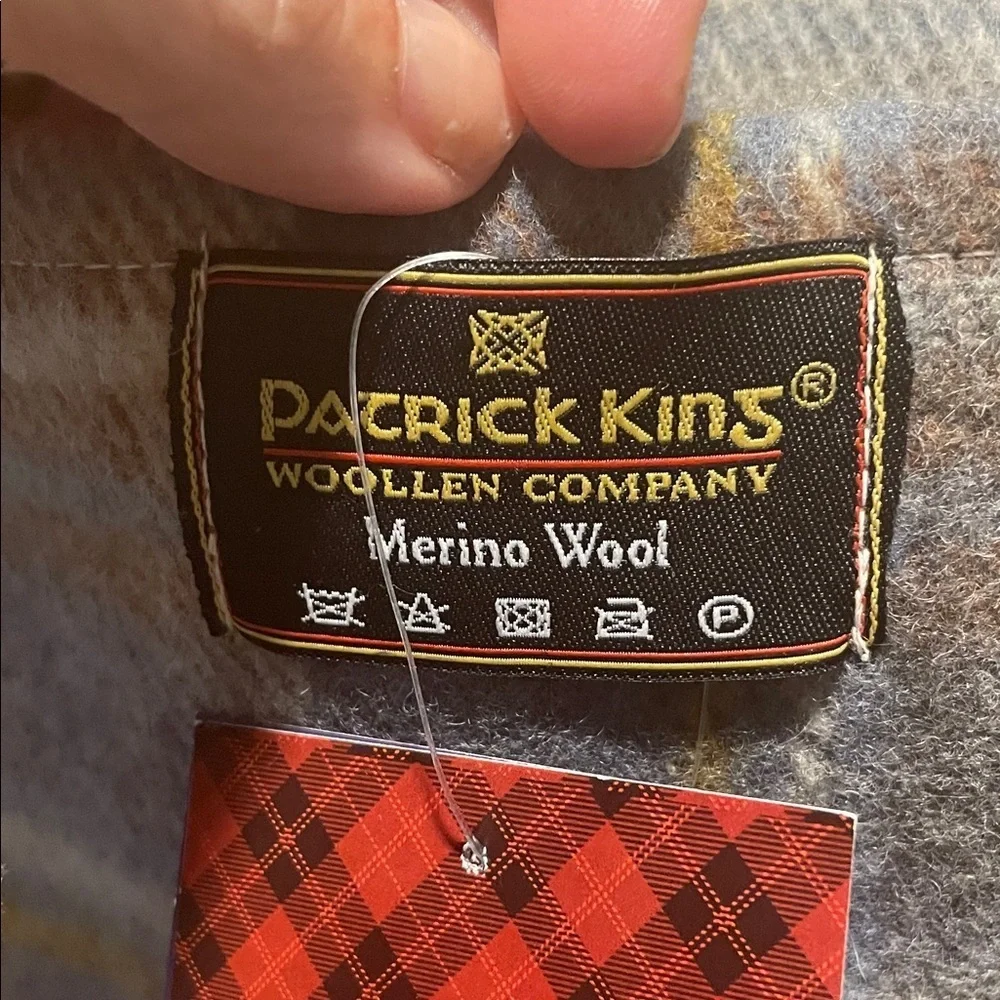 Patrick King Woollen Co Scottish Tartans Classic Plaid Scarf in Blue and Brown